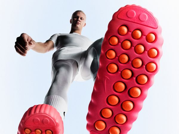 Der Nike Mind an den Füßen von Fußball-Star Erling Haaland