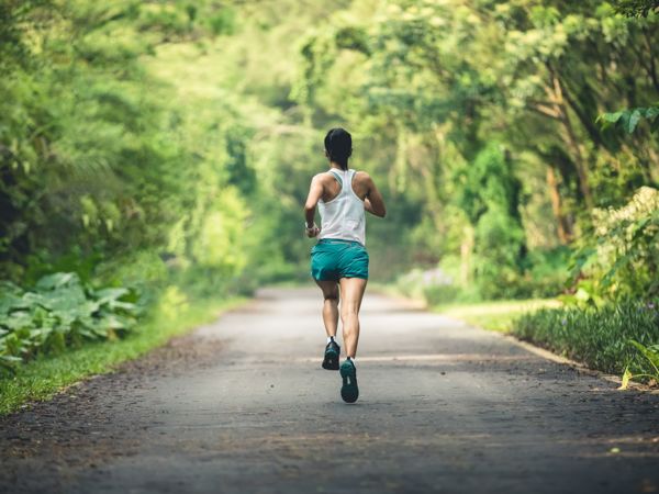 Mit einem Trainingsplan für die 10 Kilometer trainieren.