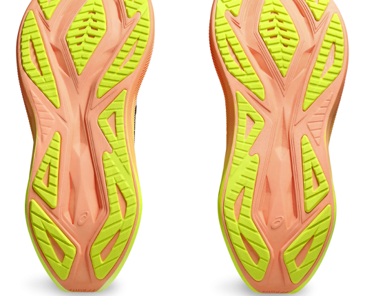 Die Sohle des Asics Superblast 2