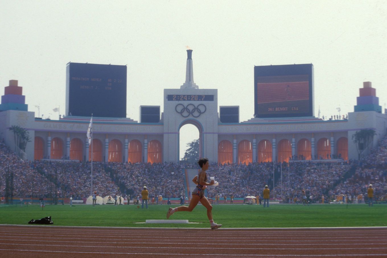 Entwicklung Frauenlaufsport: 1984 findet in Los Angeles zum ersten Mal ein olympischer Frauenmarathon statt