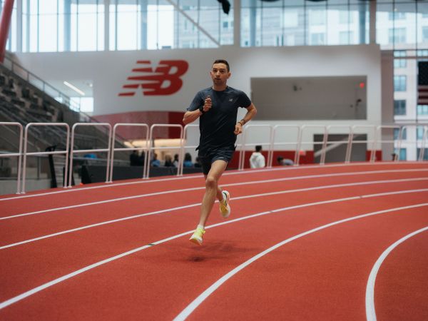 Maximilian Thorwirth im Trainingscenter von New Balance in Boston