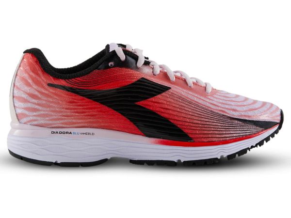 Diadora blushield sales mythos 3