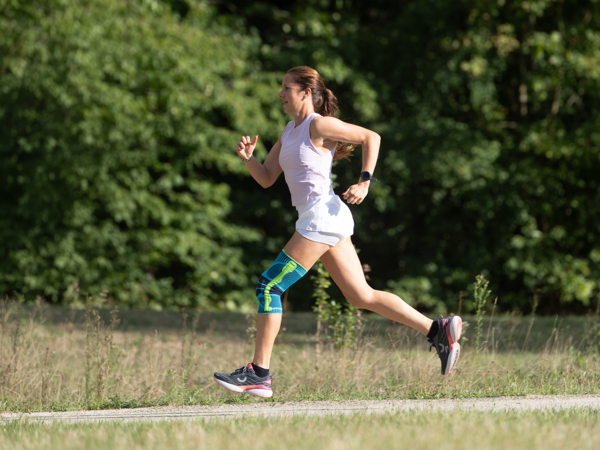 Auch ohne Verletzung empfehlenswert: Kniebandagen beim Joggen
