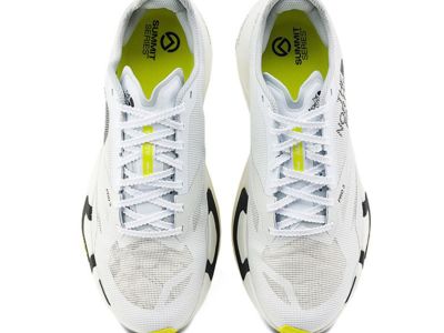 Im Test: The North Face Summit Vectiv Pro 3