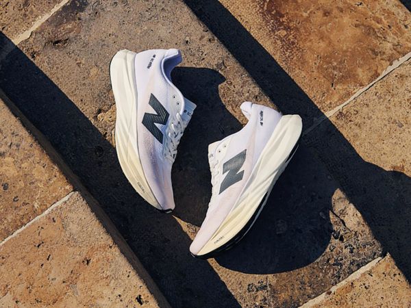 Noch schneller: Der New Balance Fuel Cell SuperComp Elite v5 im Test