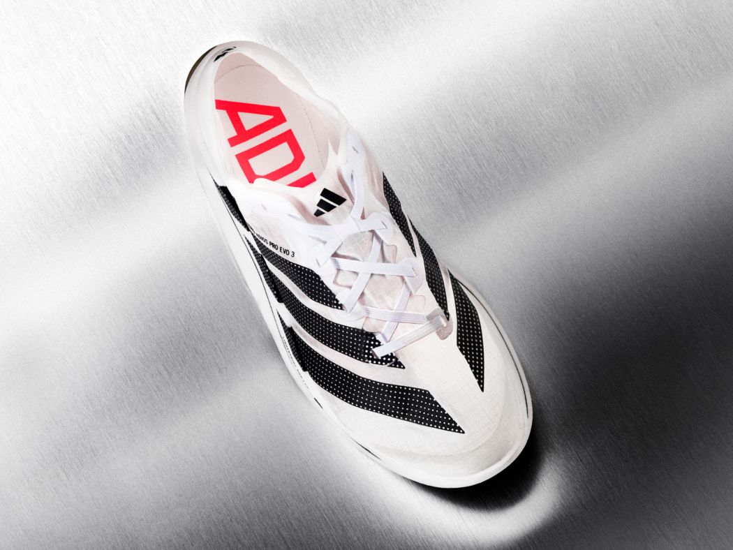 Schnell mit superleichtem Obermaterial: Der Adidas Evo 3