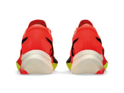 Asics Metaspeed Sky Paris von hinten.