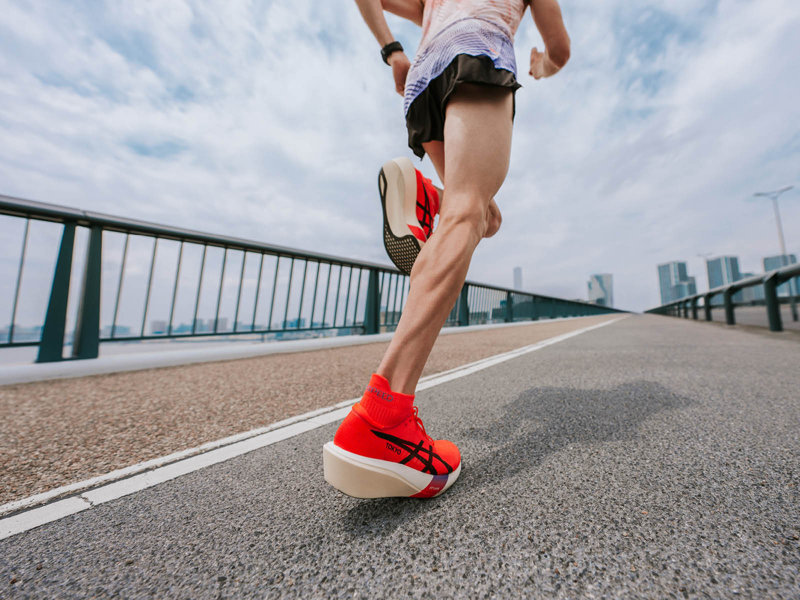 Der Asics Metaspeed Edge Tokyo im Test: Spezialist für hohe